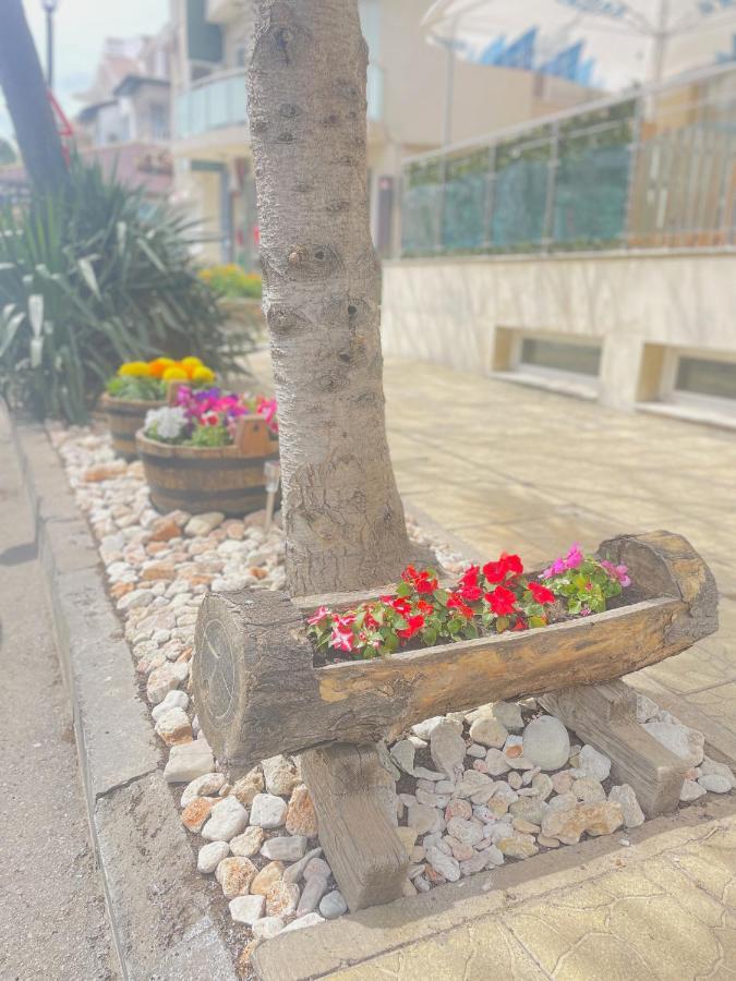Family Hotel Morska Zvezda Balcsik Kültér fotó